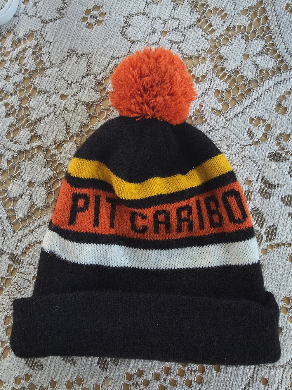 Black and Orange Pom Pom  - Tuque